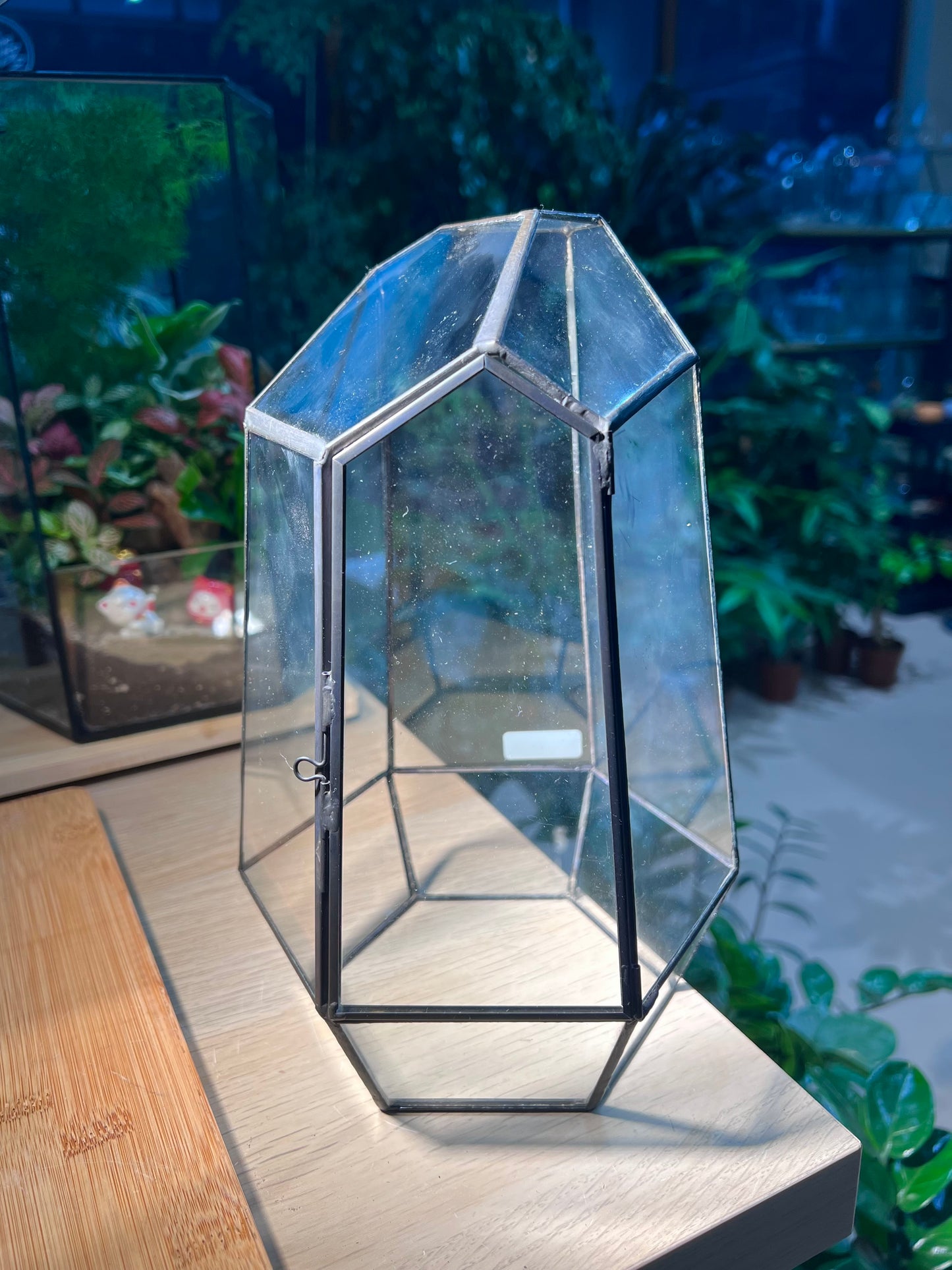 Black Polygonal Tall Glass with Lid (M)