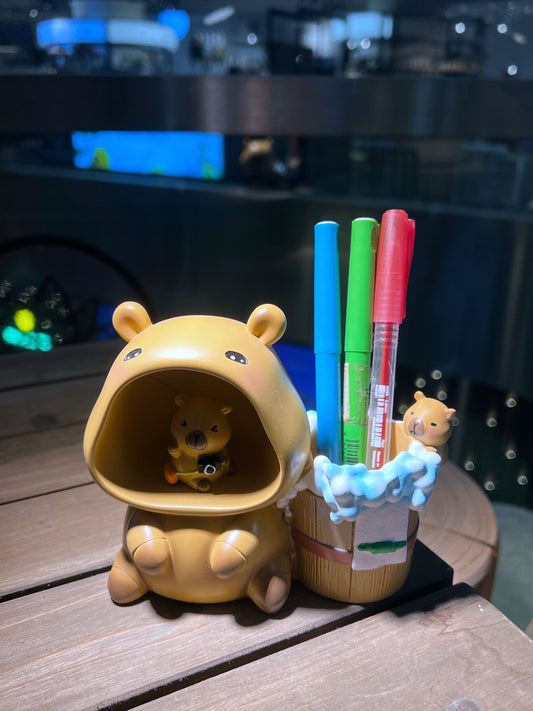 Night Lamp Capybara with Empty Storage Pail