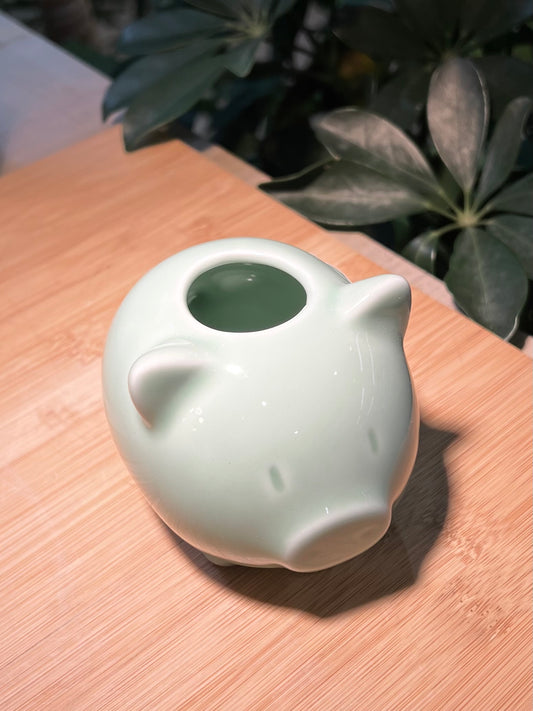 Short-Leg Piggie Ceramic Pot