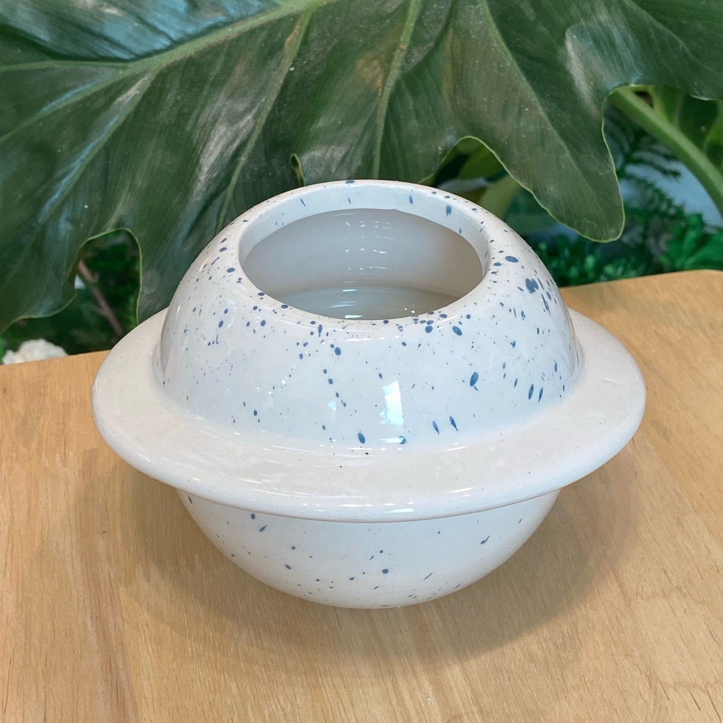 Designer Saturn Pot